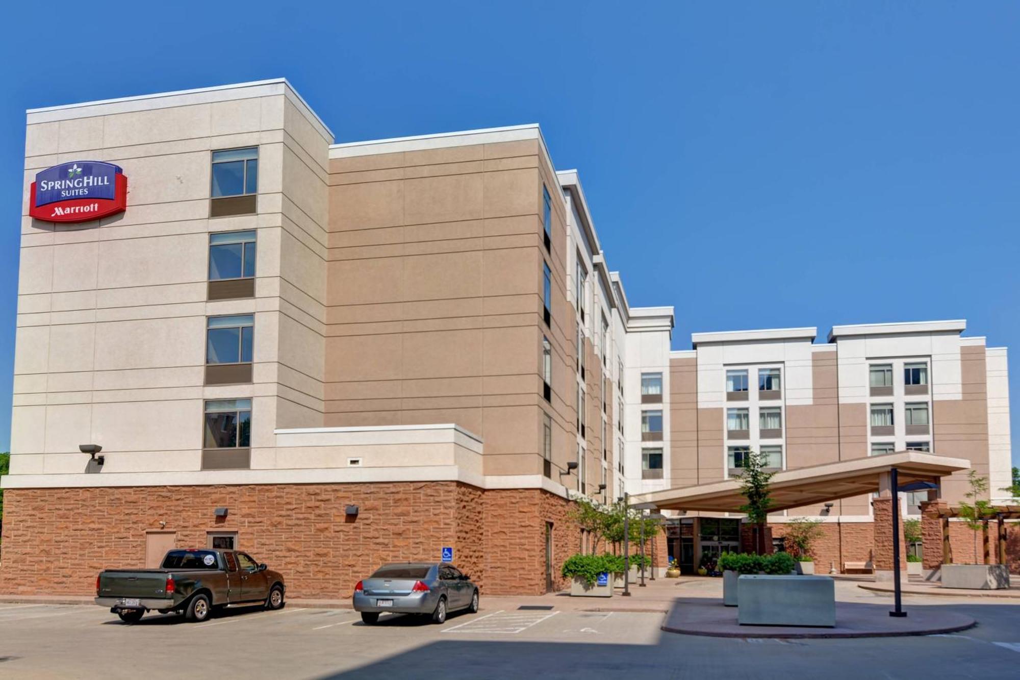 Springhill Suites By Marriott Cincinnati Midtown Exterior photo